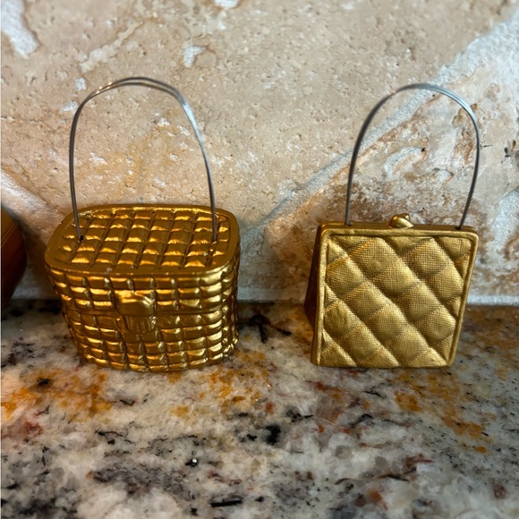 Two's Company Vintage Golden Purse Placecard Holders-Set of 6 - Picture 6 of 10